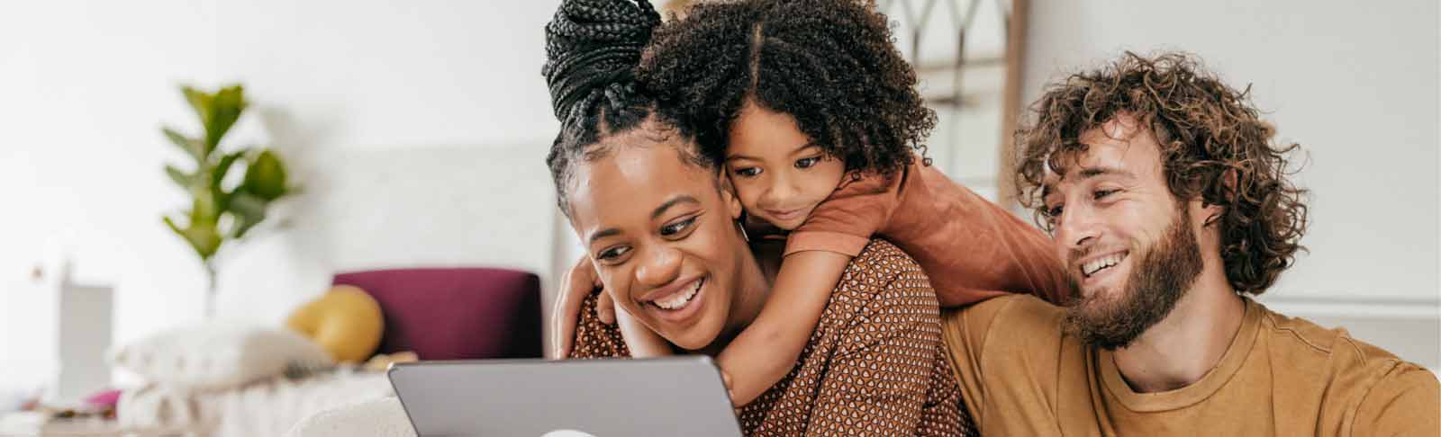 The benefits of Standard Bank International Accounts  - all 14 formats